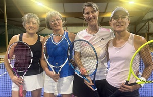 Match très disputé dans un double dame